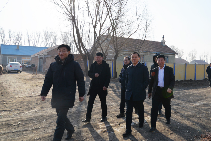 市委副书记徐晗到农安开展节前扶贫慰问和巡河工作