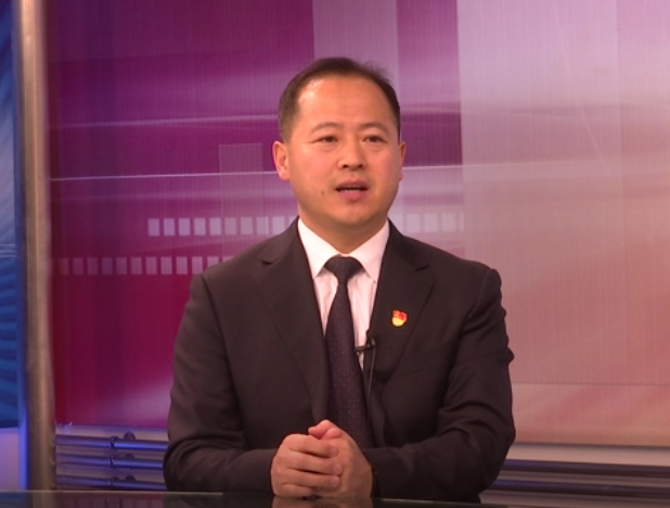 郑洪宇.jpg